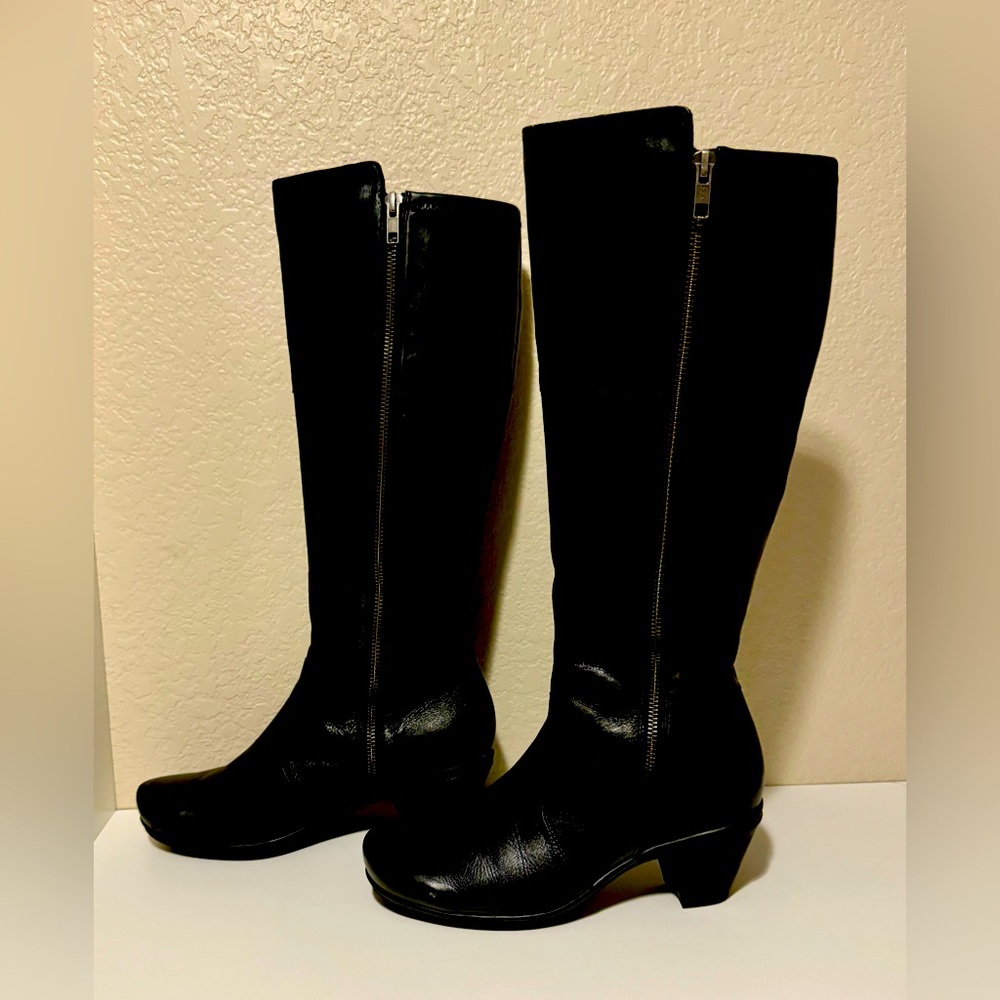 Abeo knee high boots. Size 7. Neutral arch